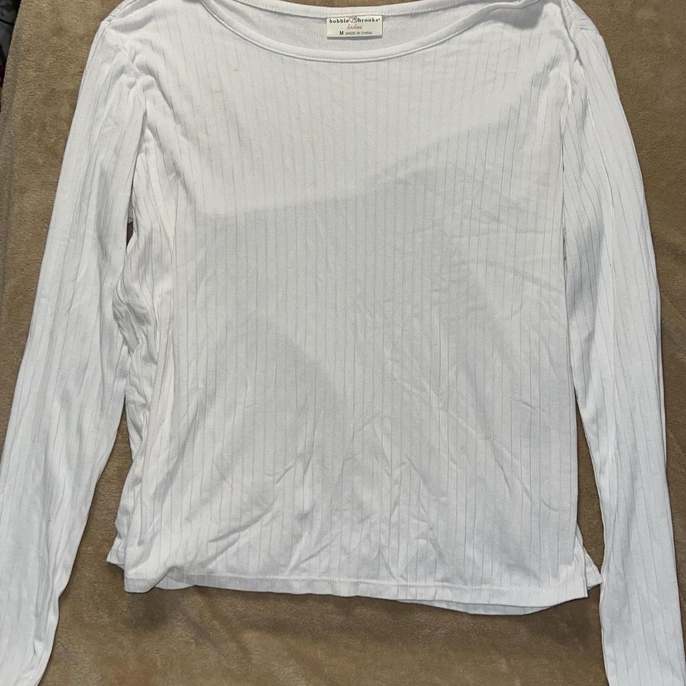 Bobbie Brooks Ladiesโ Medium White Ribbed Long Sleeve Round Neck Stretch Top